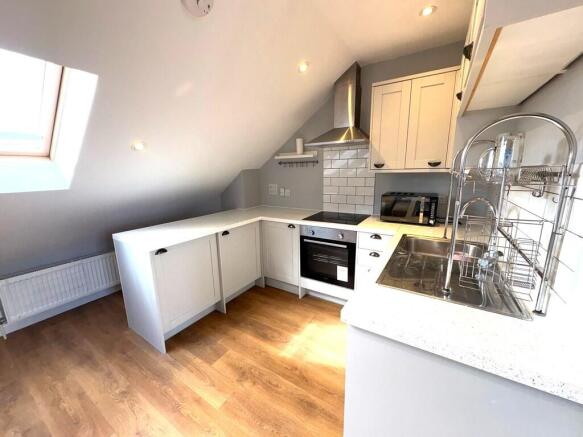 105FieldEndRoadKi...
