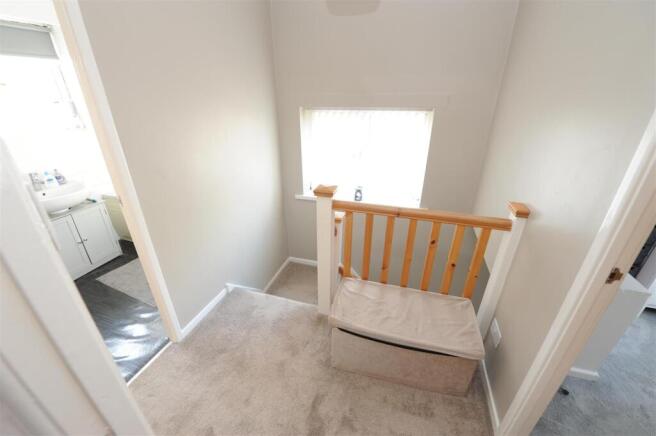 3 bed Semi-Detached for sale Image 11
