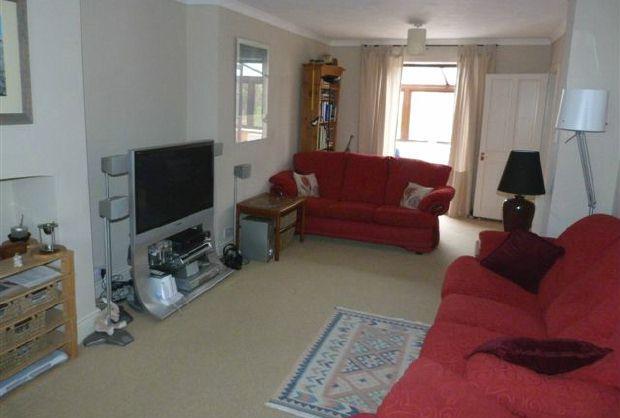 SITTING ROOM/DINING