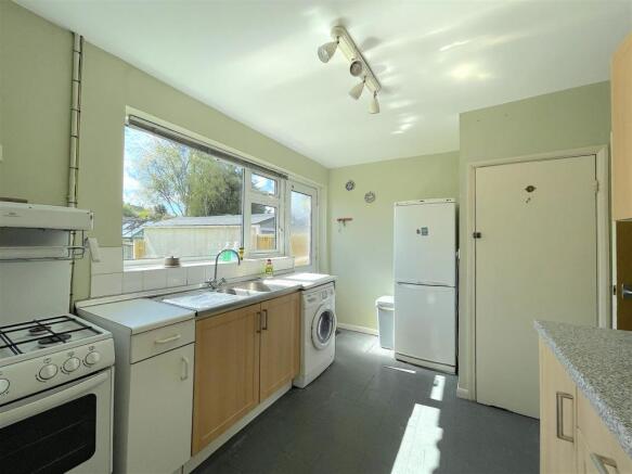 Kitchen (1).jpeg