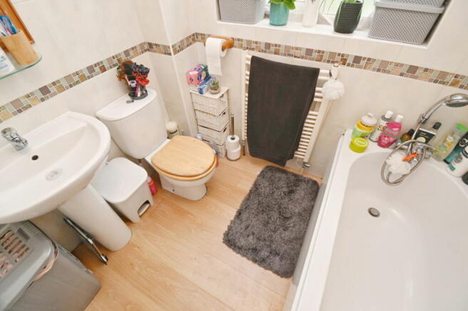 Photo 10