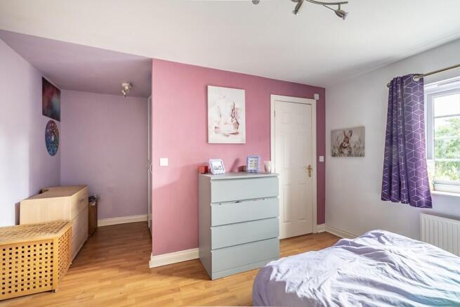 4 bed Town House for sale Image 9