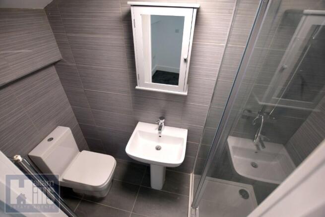 3 bed Flat to rent Image 7