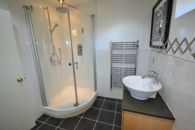 EN SUITE