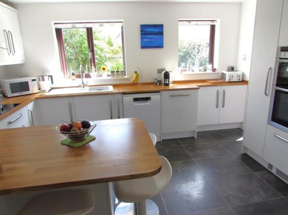 Kitchen/Breakfast