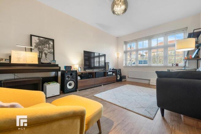 Burges Close, Radyr, CF15 photo 2