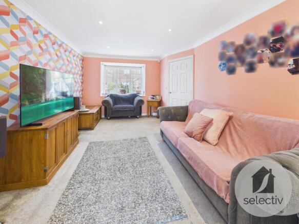 4 bed Detached for sale Image 4