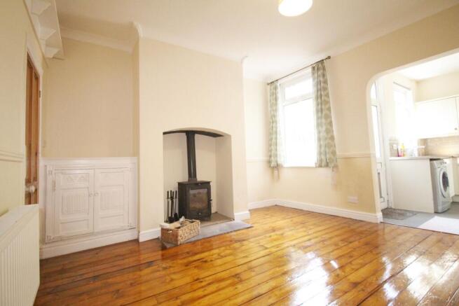 2 bed End of Terrace to rent Image 12