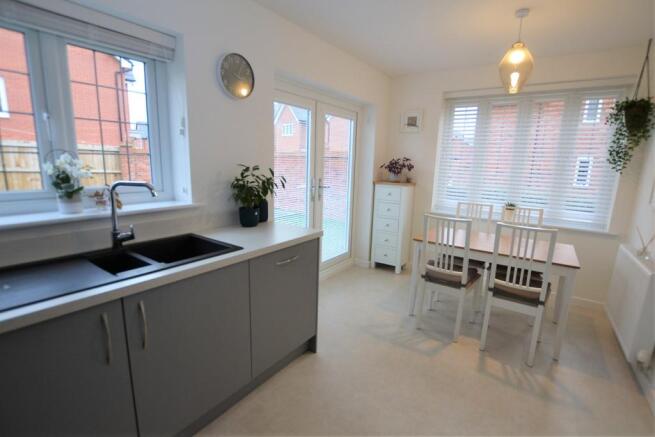 Kitchen diner