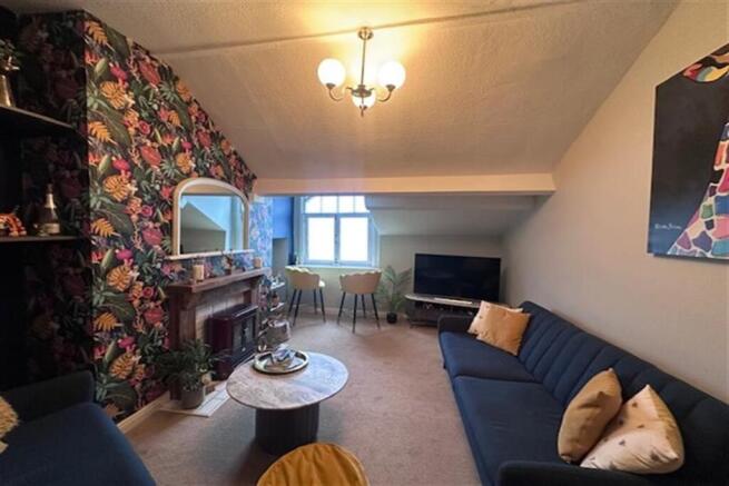 2 bed Flat for sale Image 6