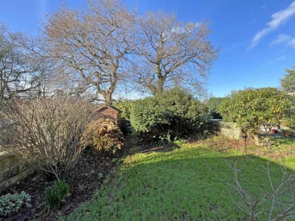 Yeomans Way 18 Garden 5.jpg