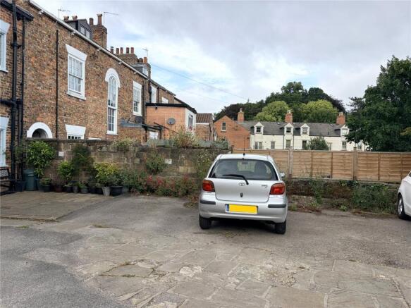 2 bed Apartment for sale Image 7