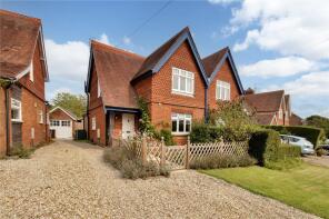 3, New Cottages, Upper Green Road, Shipbourne, Tonbridge TN11 9PN
