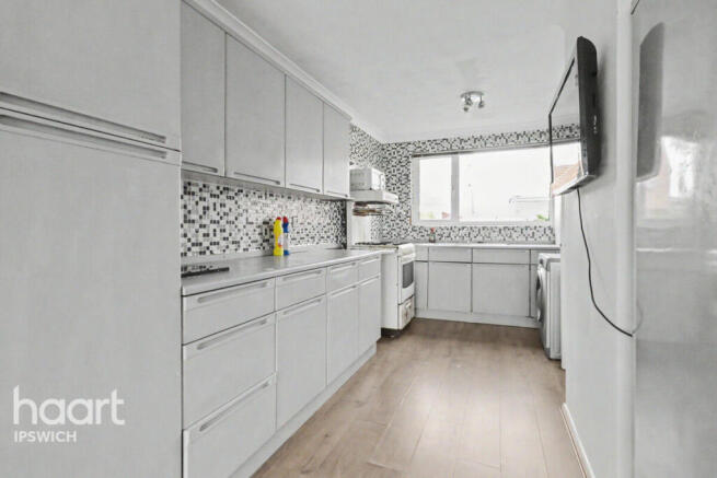 3-bed terraced on Rodney Court, Woodbridge, £210,000