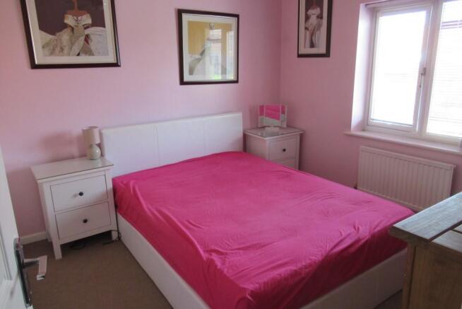 BEDROOM 2