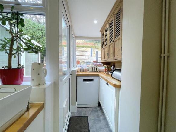 Kitchen (3).jpeg
