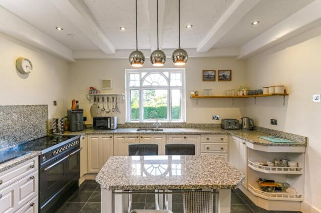 Church Road, Cobham, Gravesend, Kent, DA13 photo 4