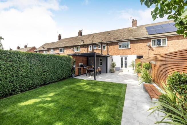 3 bed Terraced for sale Image 12