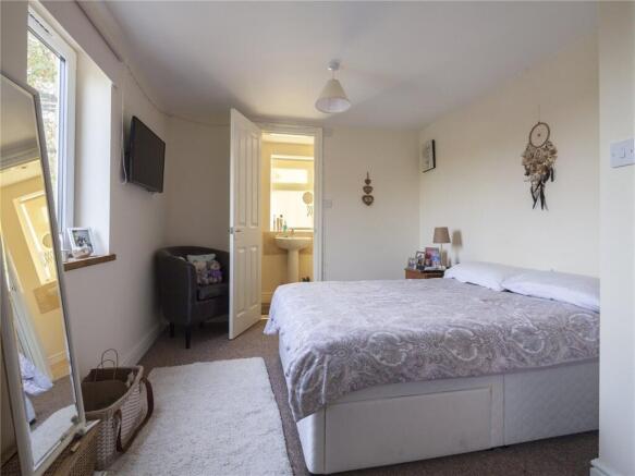 1 bed Semi-Detached to rent Image 5