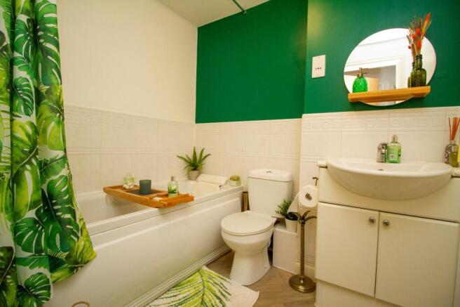 Photo 10