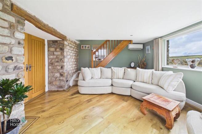 4 bed Semi-Detached for sale Image 10