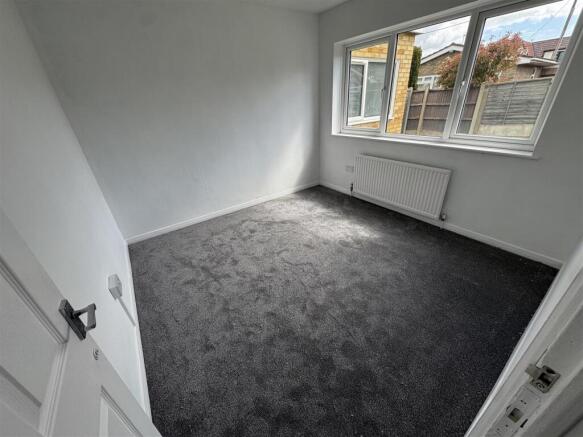 Thelma Avenue, Canvey Island photo 5