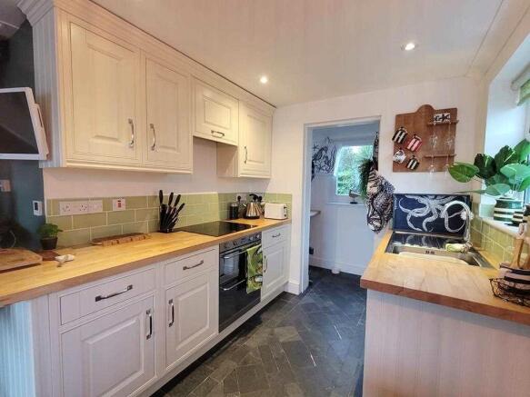 KITCHEN AREA