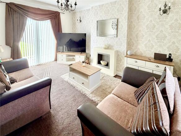 4 bed Semi-Detached for sale Image 6