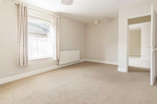 3 bed Terraced for sale Image 11