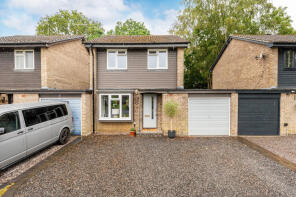 32, Ruscombe Gardens, Datchet, Slough SL3 9BG