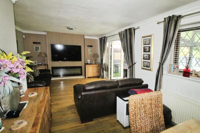 2 bed Detached Bungalow for sale Image 4
