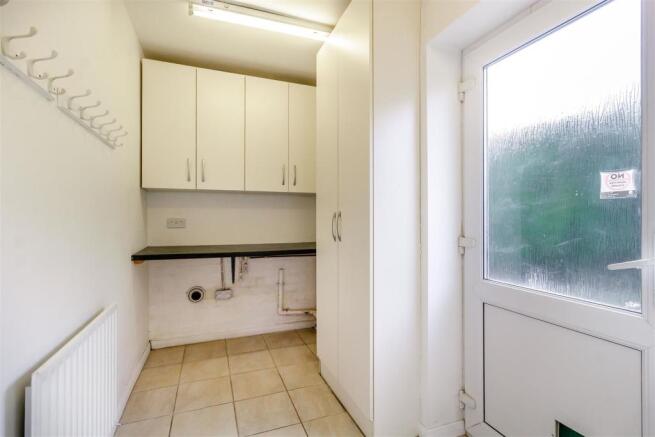 8515056-interior14.jpg