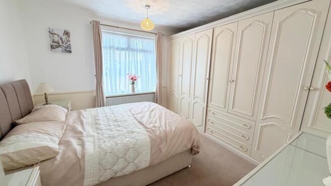 2 bed Semi-Detached Bungalow for sale Image 6