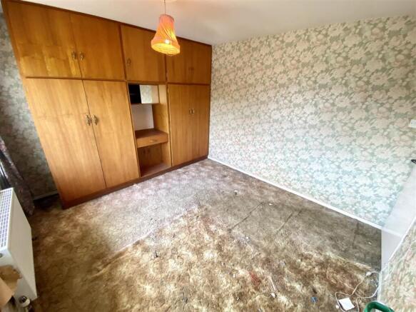 3 bed Semi-Detached for sale Image 9