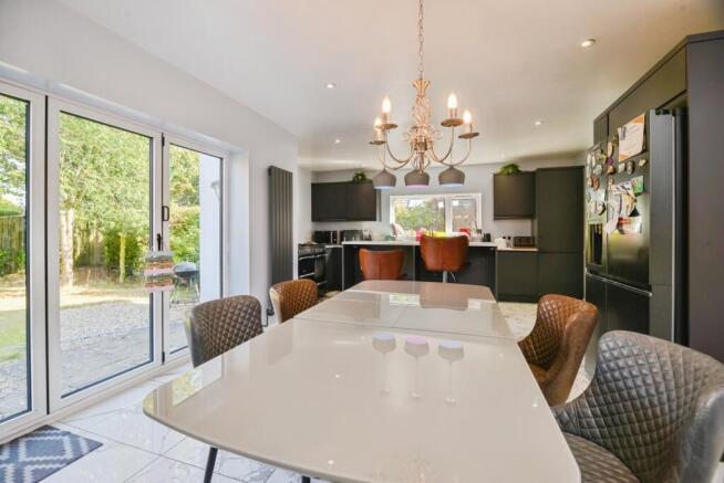 4 bed Detached for sale Image 6