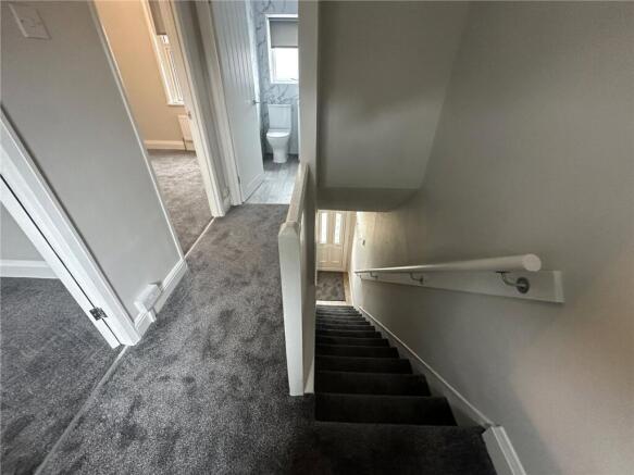 2 bed Terraced to rent Image 11