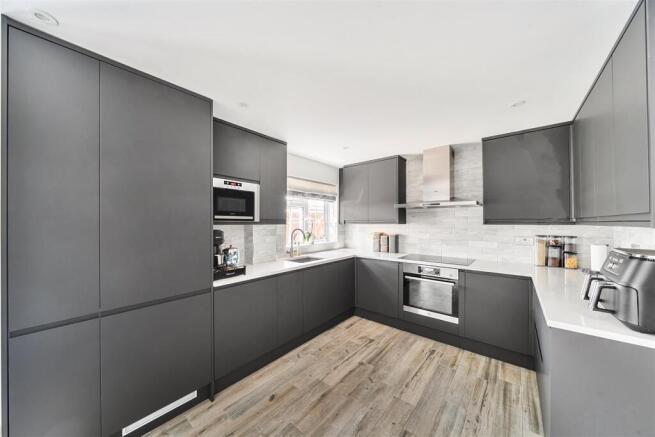 Kitchen diner 4.jpg
