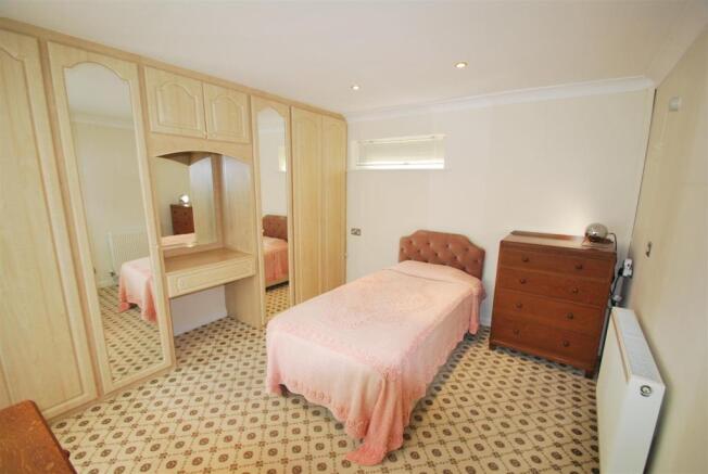blue bed1.JPG