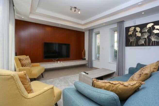 4 Bedroom Villa For