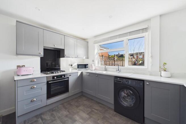 CAM02279G0-PR0057-STILL001