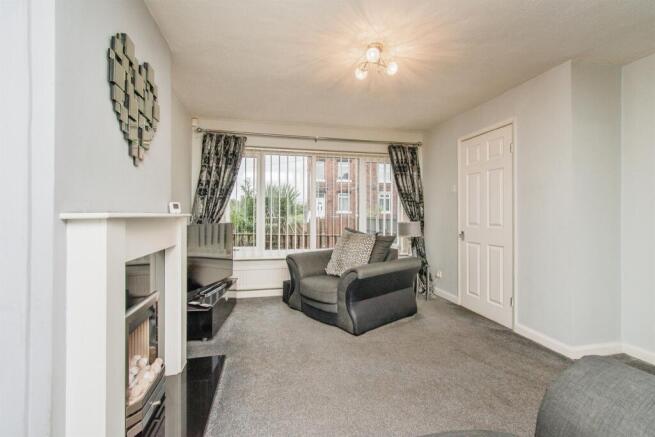 3 bed Terraced for sale Image 11