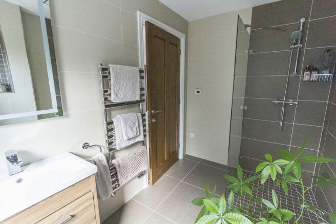Guest Bedroom ...