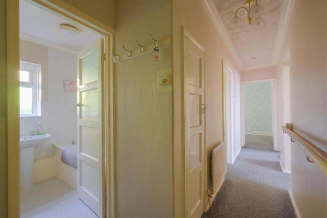 2 bed Apartment for sale Image 11
