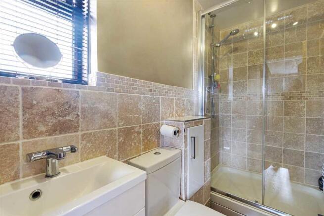 EN SUITE