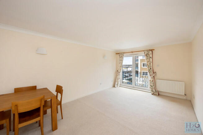 Hamilton Court, 7...