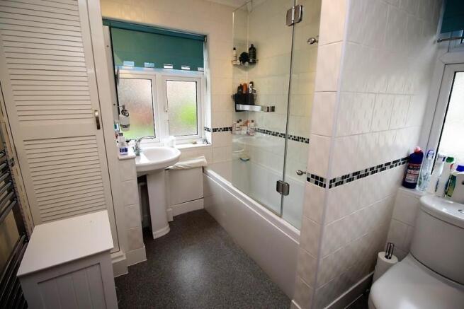 Kentwood Hill Bathroom