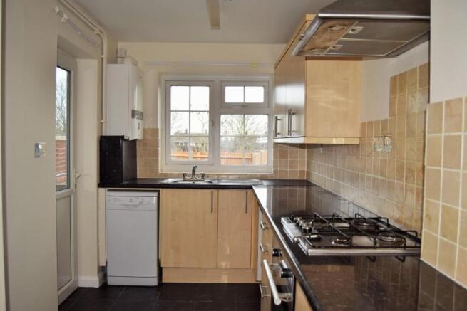 lonsdale_drive_34_kitchen.1.JPG