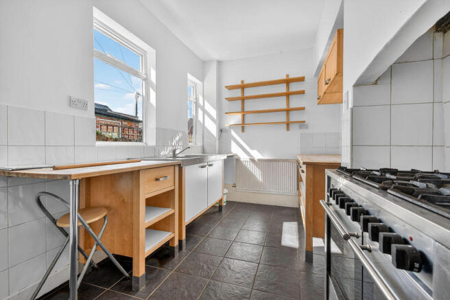 4 bed Terraced for sale Image 5