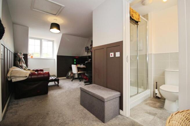 3 bed Semi-Detached for sale Image 10