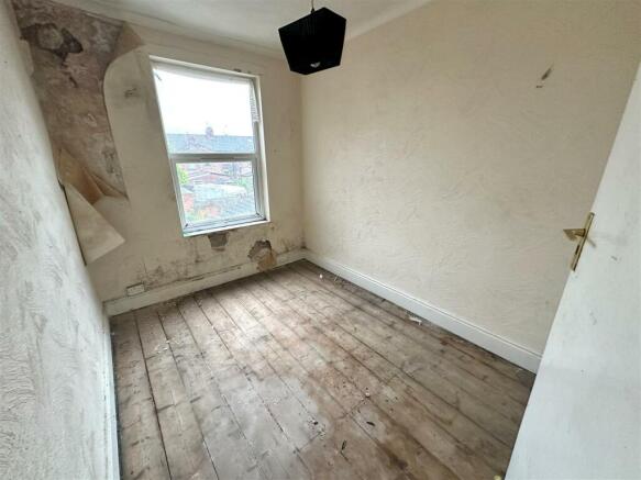 4 bed Block of Apartments for sale Image 8